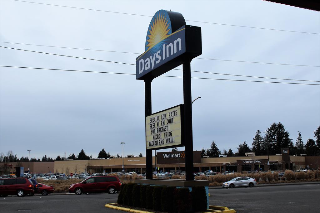 Days Inn By Wyndham Everett Zewnętrze zdjęcie