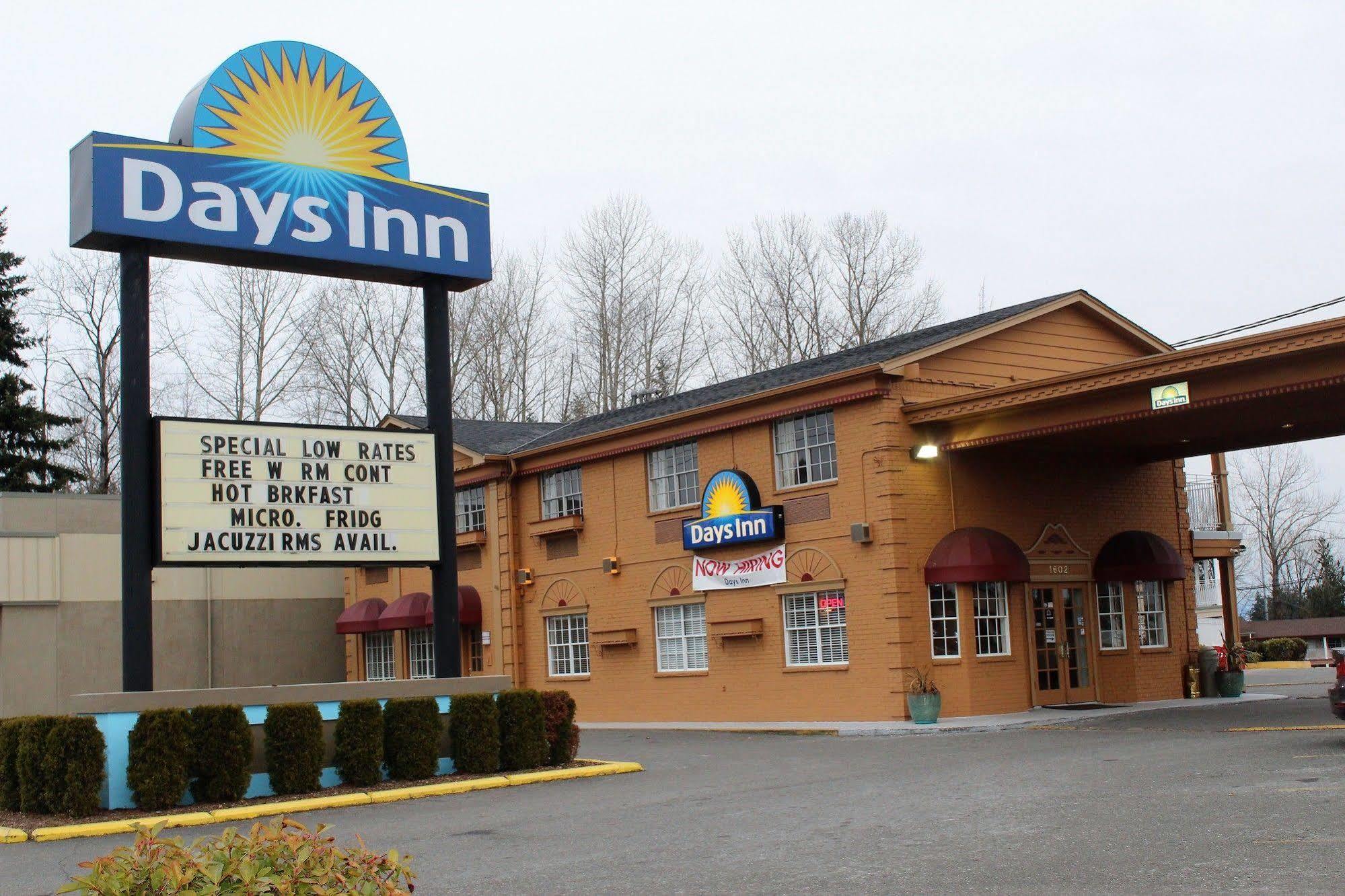 Days Inn By Wyndham Everett Zewnętrze zdjęcie
